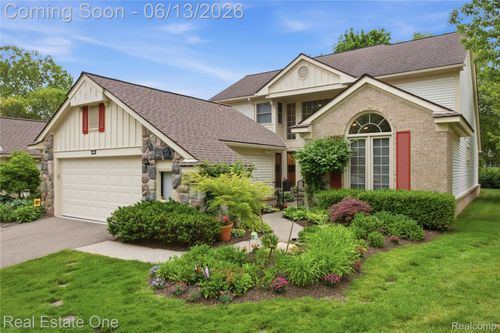 12-6011 Simsbury Court, West Bloomfield Charter Township, MI, 48322 | Card Image