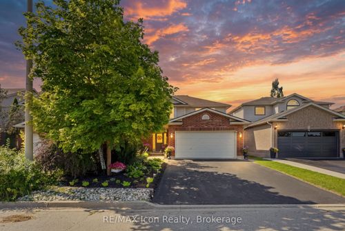 43 Moffatt Lane, Guelph, ON, N1G5E8 | Card Image