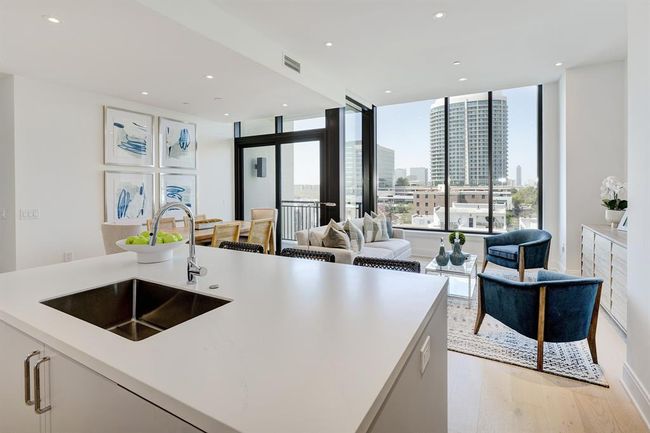 UNIT-605 - 2323 W Main St, Condo with 2 bedrooms, 3 bathrooms and 2 parking in Houston TX | Image 9
