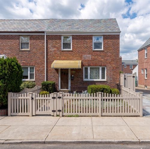 144-47 68th Ave, Flushing, NY, 11367-1326 | Card Image