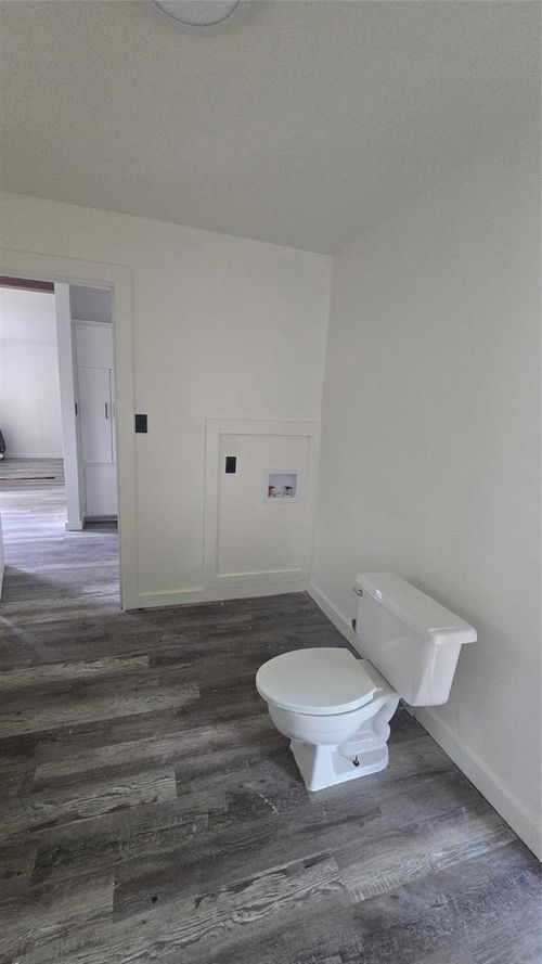 1530 E 52nd St, Tulsa, OK, 74105-5710 | Card Image