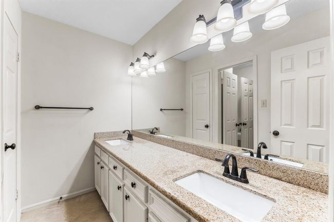 11904 N Blackjack Oak Cir, House other with 4 bedrooms, 2 bathrooms and 2 parking in The Woodlands TX | Image 22