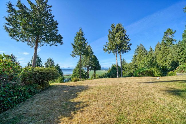 13047 Crescent Road, House other with 5 bedrooms, 2 bathrooms and 2 parking in Surrey BC | Image 14