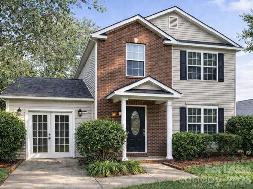 10631 Coulport Ln, Charlotte, NC, 28215-7367 | Card Image
