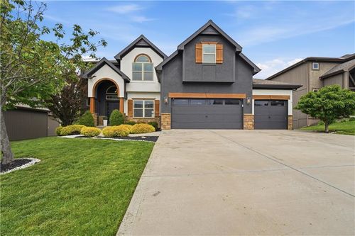 10110 Ne 103rd St, Kansas City, MO, 64157-8023 | Card Image