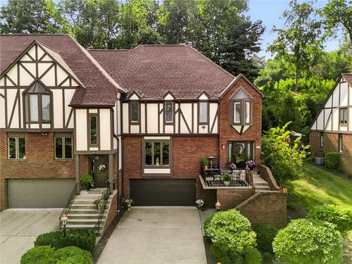 415 Forest Highlands Dr, Pittsburgh, PA, 15238-1340 | Card Image