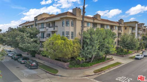 apt-202-8642 Gregory Way, LOS ANGELES, CA, 90035-1749 | Card Image