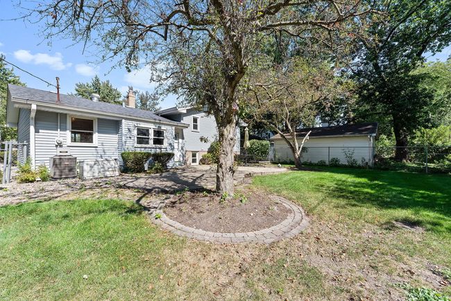 9408 Fran Lin Pkwy, House other with 3 bedrooms, 2 bathrooms and 2 parking in Munster IN | Image 22