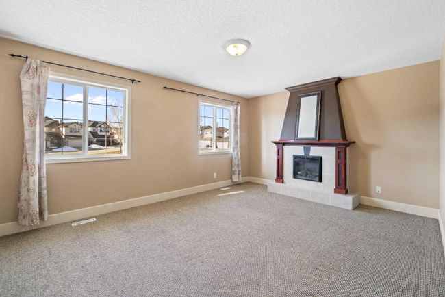 41 Valley Crest Close Nw, Home with 3 bedrooms, 3 bathrooms and 4 parking in Calgary AB | Image 28