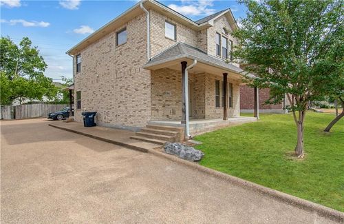 b-302 Sterling St, College Station, TX, 77840-3941 | Card Image