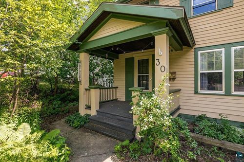 30 W Arrowhead Rd, Duluth, MN, 55803-2471 | Card Image