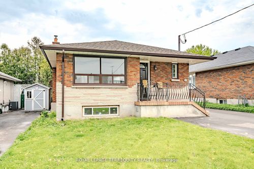 493 Lowell Ave, Oshawa, ON, L1J2X6 | Card Image