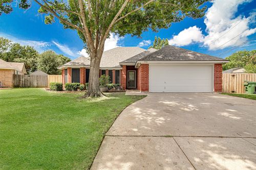 4908 Oldfield Drive, Arlington, TX, 76016 | Card Image