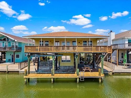 1319 Maui Dr, Tiki Island, TX, 77554-6171 | Card Image