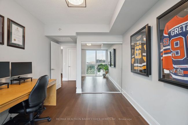 1414 - 70 Roehampton Ave, Condo with 2 bedrooms, 2 bathrooms and 1 parking in Toronto ON | Image 19