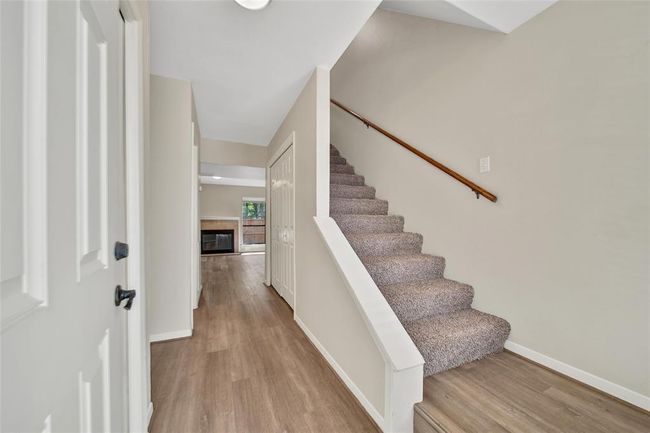 24 W Willowwood Ct, Townhouse with 3 bedrooms, 2 bathrooms and 2 parking in Spring TX | Image 4