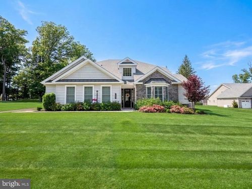 7733 Valor Drive, COOPERSBURG, PA, 18036 | Card Image