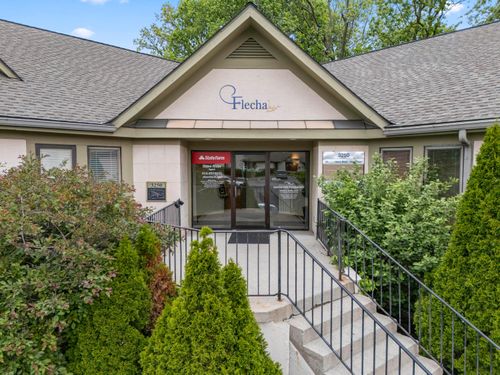 103-3250 W Henderson Rd, Columbus, OH, 43220 | Card Image