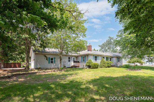 3747 Leonard St, Walker, MI, 49534-3623 | Card Image