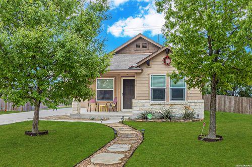 1038 Stone Br, New Braunfels, TX, 78130 | Card Image