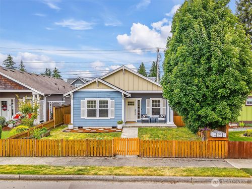312 N French Ave, Arlington, WA, 98223-1318 | Card Image