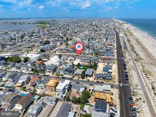 17 J St, SEASIDE PARK, NJ, 08752-1413 | Card Image