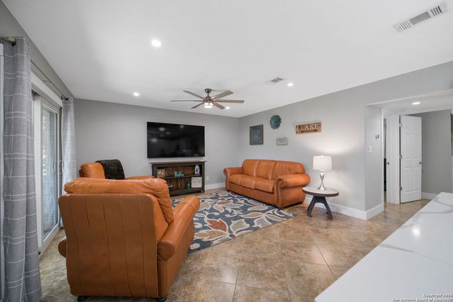 103 - 1500 Ranch Road 1431, Condo with 2 bedrooms, 1 bathrooms and null parking in Kingsland TX | Image 17