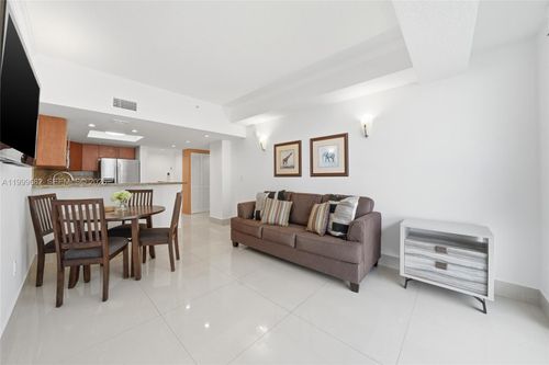 1111-2951 S Bayshore Dr, Miami, FL, 33133-6002 | Card Image