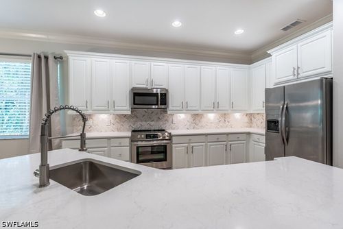 102-28485 Altessa Way, Bonita Springs, FL, 34135-6976 | Card Image