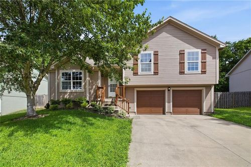 2521 Nw Richard Dr, Blue Springs, MO, 64015-3476 | Card Image