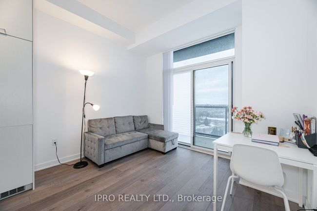 911 - 60 Honeycrisp Cres, Condo with 2 bedrooms, 1 bathrooms and null parking in Concord ON | Image 14