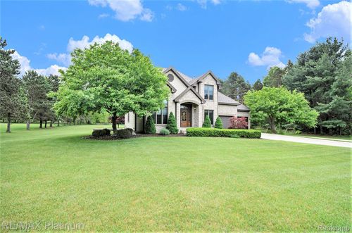 2678 Ore Valley Dr, Hartland, MI, 48353-2806 | Card Image