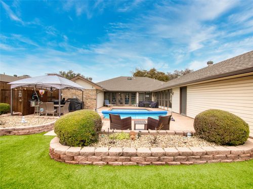 2246 Valley Ml, Carrollton, TX, 75006-1910 | Card Image