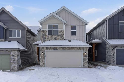 95 Heartwood Villas Se, Calgary, AB, T3S0R5 | Card Image