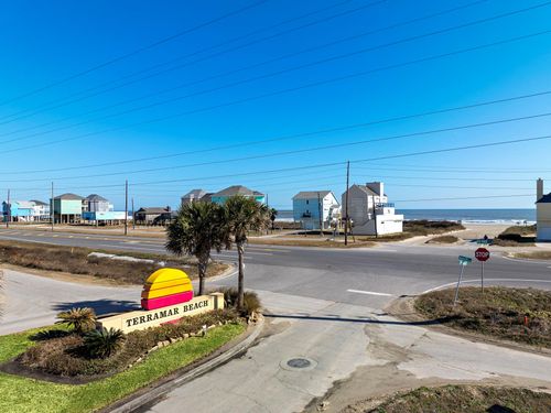 23166 Verano Dr, Galveston, TX, 77554-2200 | Card Image