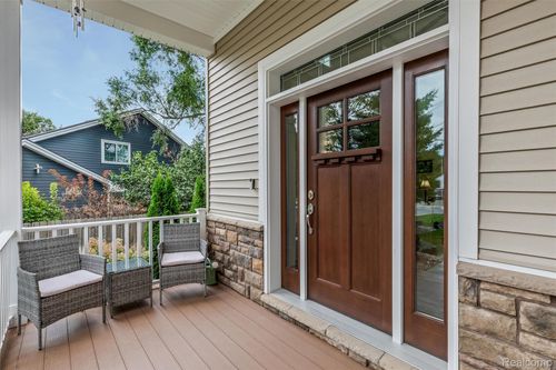 108 Bevins St, Holly, MI, 48442-1249 | Card Image