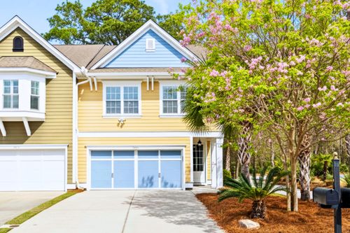 2574 Kings Gate Ln, Mount Pleasant, SC, 29466-8223 | Card Image