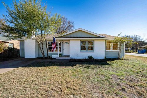 911 S Anson St, Stamford, TX, 79553-6505 | Card Image