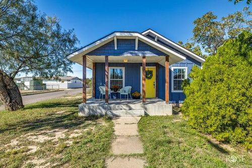 38 W 13th St, San Angelo, TX, 76903-4621 | Card Image