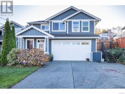 2183 Salmon Rd, Home with 3 bedrooms, 3 bathrooms and 4 parking in Nanaimo BC | Image 1