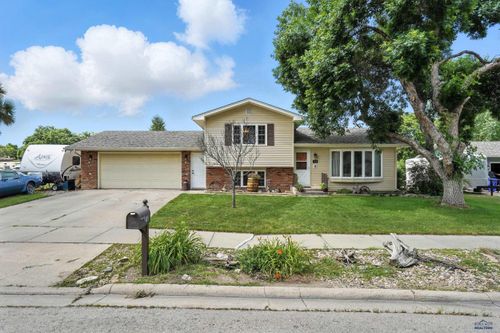 102 E Centennial St, Rapid City, SD, 57701-7635 | Card Image