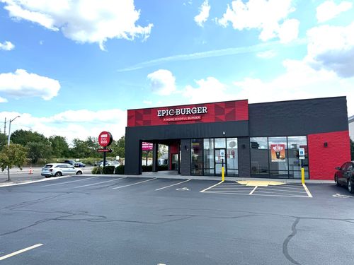 1305 S Neil St, Champaign, IL, 61820-6527 | Card Image