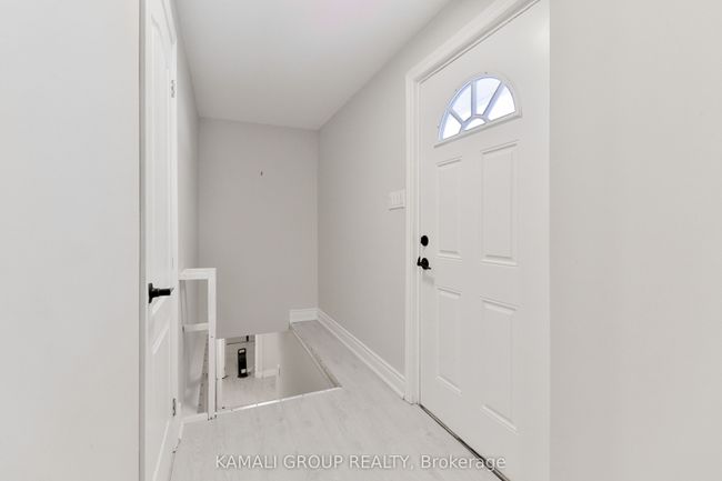 UNIT-1 - 93 Mcmillan Dr, House attached with 1 bedrooms, 1 bathrooms and null parking in Oshawa ON | Image 10