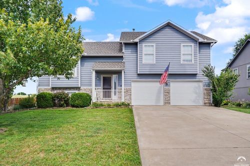 953 N Hickory Dr, Tonganoxie, KS, 66086-5449 | Card Image