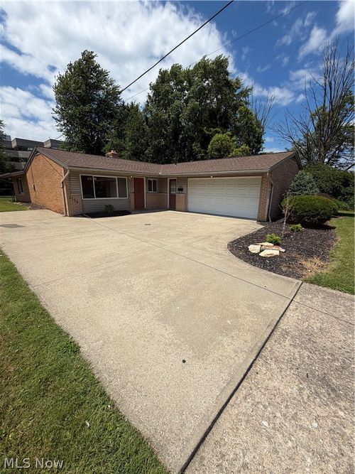 2104 Walter Rd, Westlake, OH, 44145-4319 | Card Image
