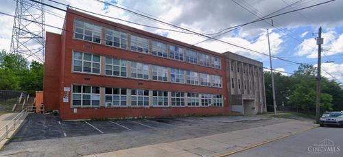 2232 Stratford Ave, Cincinnati, OH, 45219-1202 | Card Image