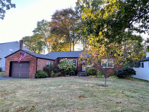 65 Oak Ave, Huntingtn Sta, NY, 11746-2636 | Card Image