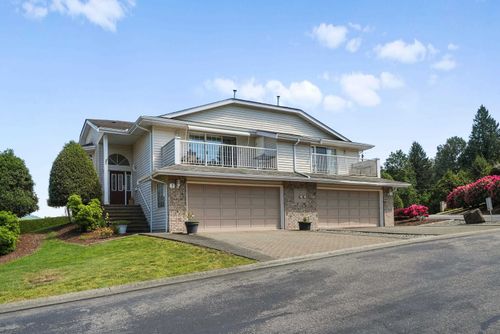 2-32925 Maclure Rd, Abbotsford, BC, V2S7V8 | Card Image