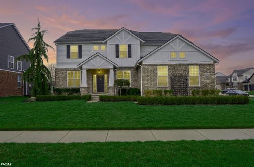 55553 Morgan Dr, Macomb, MI, 48042-4726 | Card Image