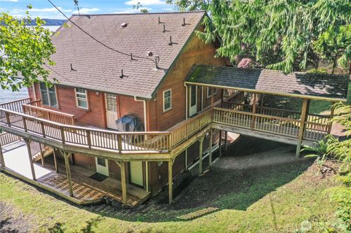 9504 Maple Beach Ln Nw, Olympia, WA, 98502-9670 | Card Image